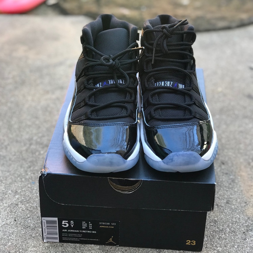 Jordan retro 11s